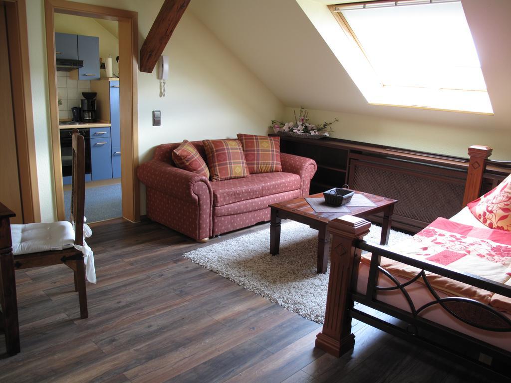 Pension Appartementhaus Central Nordhausen Ruang foto