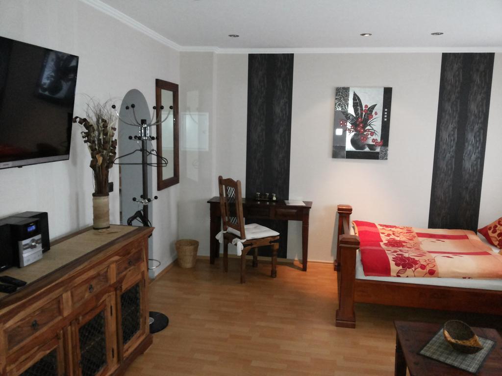 Pension Appartementhaus Central Nordhausen Ruang foto
