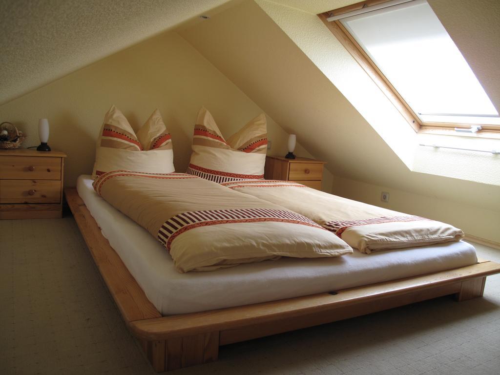 Pension Appartementhaus Central Nordhausen Ruang foto