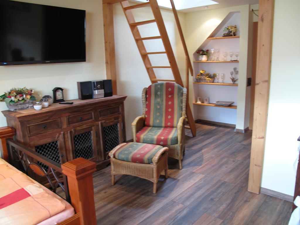 Pension Appartementhaus Central Nordhausen Ruang foto