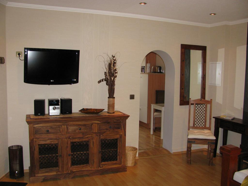 Pension Appartementhaus Central Nordhausen Ruang foto